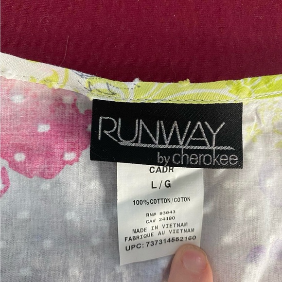 Women’s scrub top lot - Picture 6 of 8